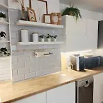 Pod Trzynastka 아파트 옐레니아구라